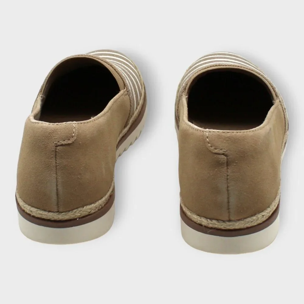 Clarks Brown Flats - Picture 7 of 7